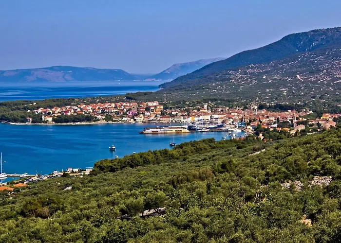 In With Sea View, Balcony, Air Conditioning, Wi-fi * Cres