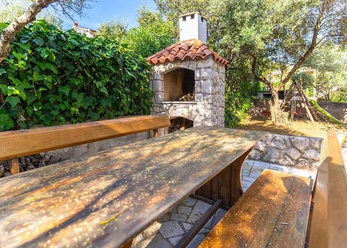 In With Sea View, Balcony, Air Conditioning, Wi-fi