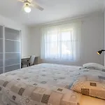 In With Sea View, Balcony, Air Conditioning, Wi-fi Cres