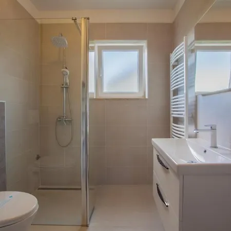 In With Sea View, Balcony, Air Conditioning, Wi-fi * Cres