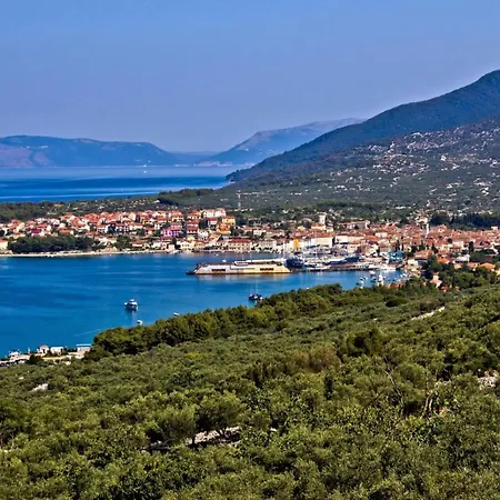 In With Sea View, Balcony, Air Conditioning, Wi-fi * Cres