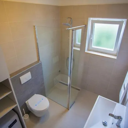 In With Sea View, Balcony, Air Conditioning, Wi-fi * Cres