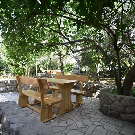 In With Sea View, Balcony, Air Conditioning, Wi-fi Cres