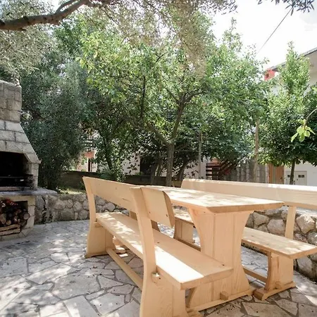 Apartment In With Sea View, Balcony, Air Conditioning, Wi-fi