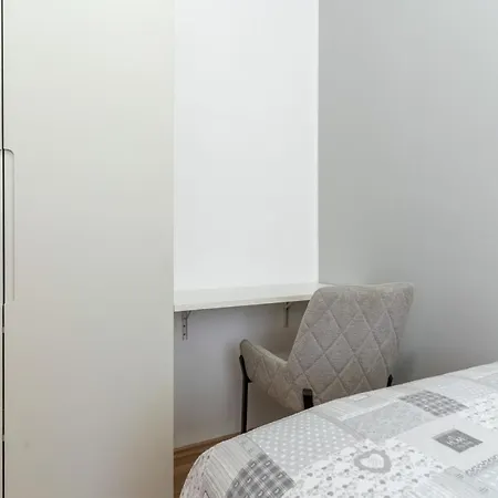 In With Sea View, Balcony, Air Conditioning, Wi-fi * Cres