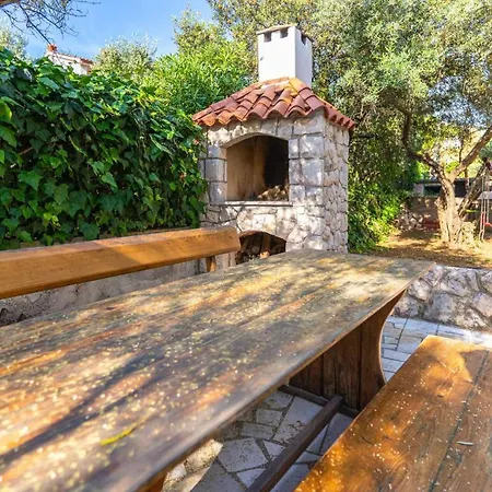 In With Sea View, Balcony, Air Conditioning, Wi-fi