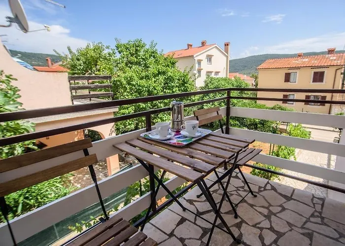 In With Sea View, Balcony, Air Conditioning, Wi-fi Apartman *