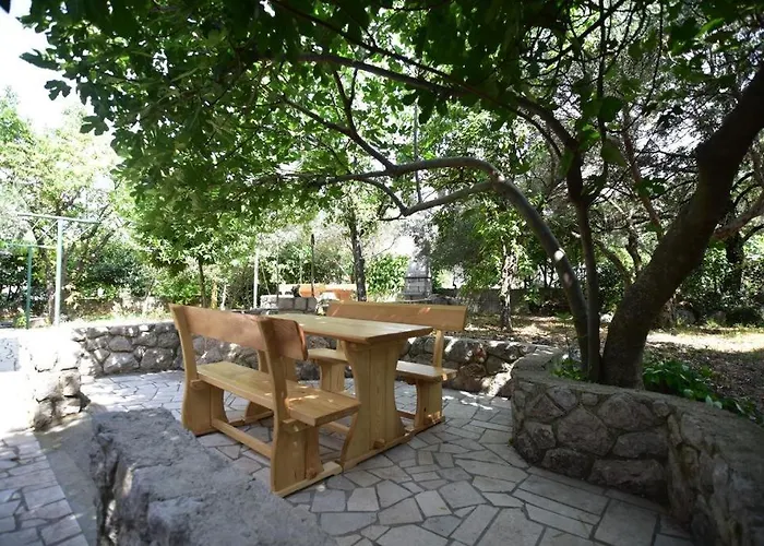 In With Sea View, Balcony, Air Conditioning, Wi-fi Cres